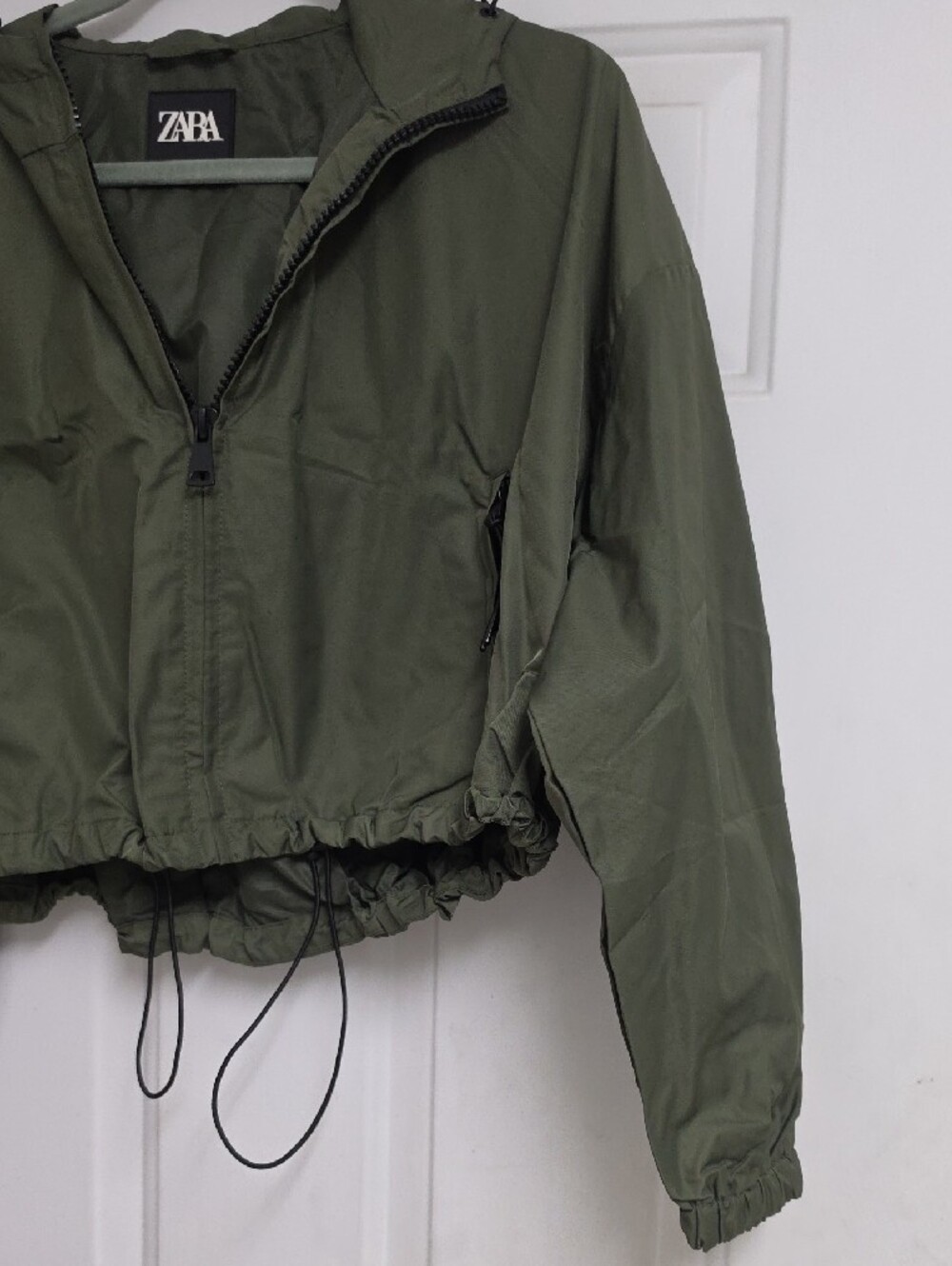 Zara Cropped Light Rain Jacket / Windbreaker in olive green. - Picture 3 of 9